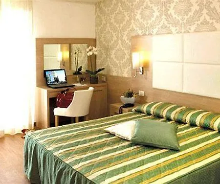 Hotell Michelangelo 3*