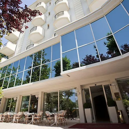 Отель Michelangelo 3*