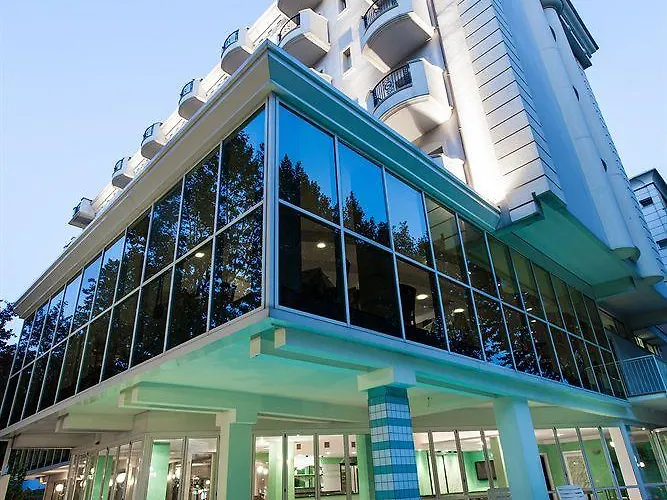 Michelangelo Μπελάρια-Ιτζέα Μαρίνα